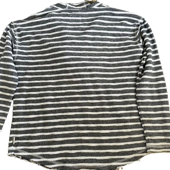 Rip curl ~ Lightweight Grey/Off white striped pull over hoodie ~ size Medium - Picture 2 of 12